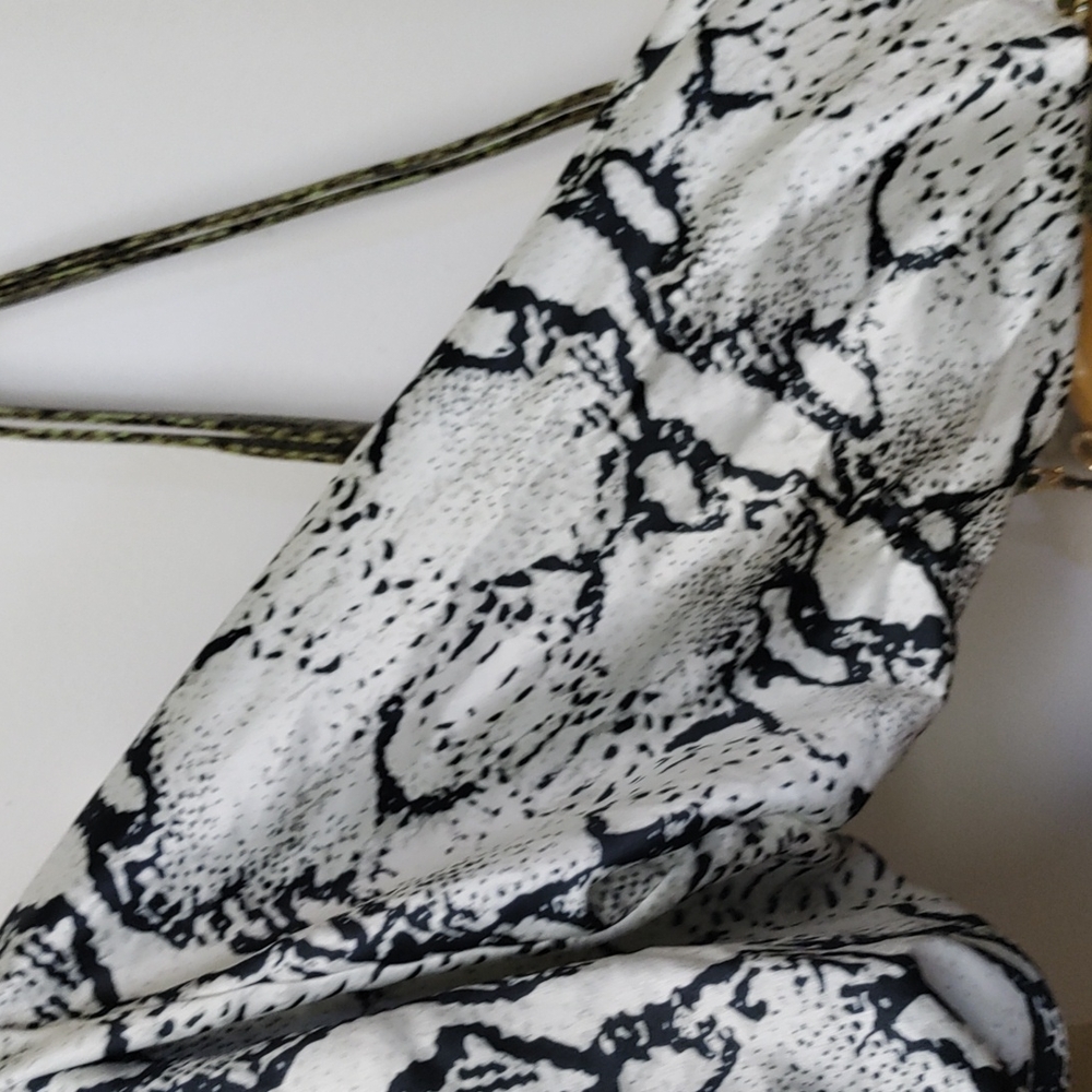 White Snake Pattern Crop Top - image 2